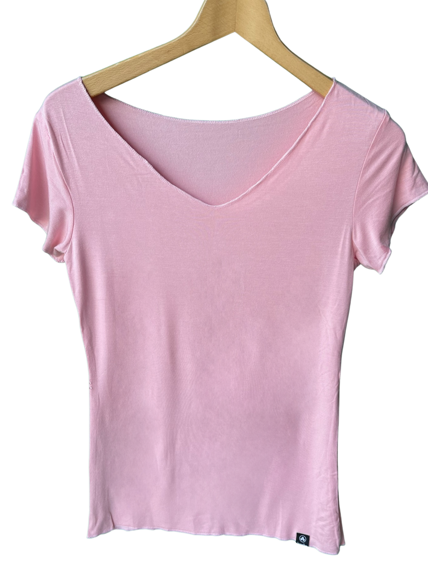 【限定商品】vネックTシャツ