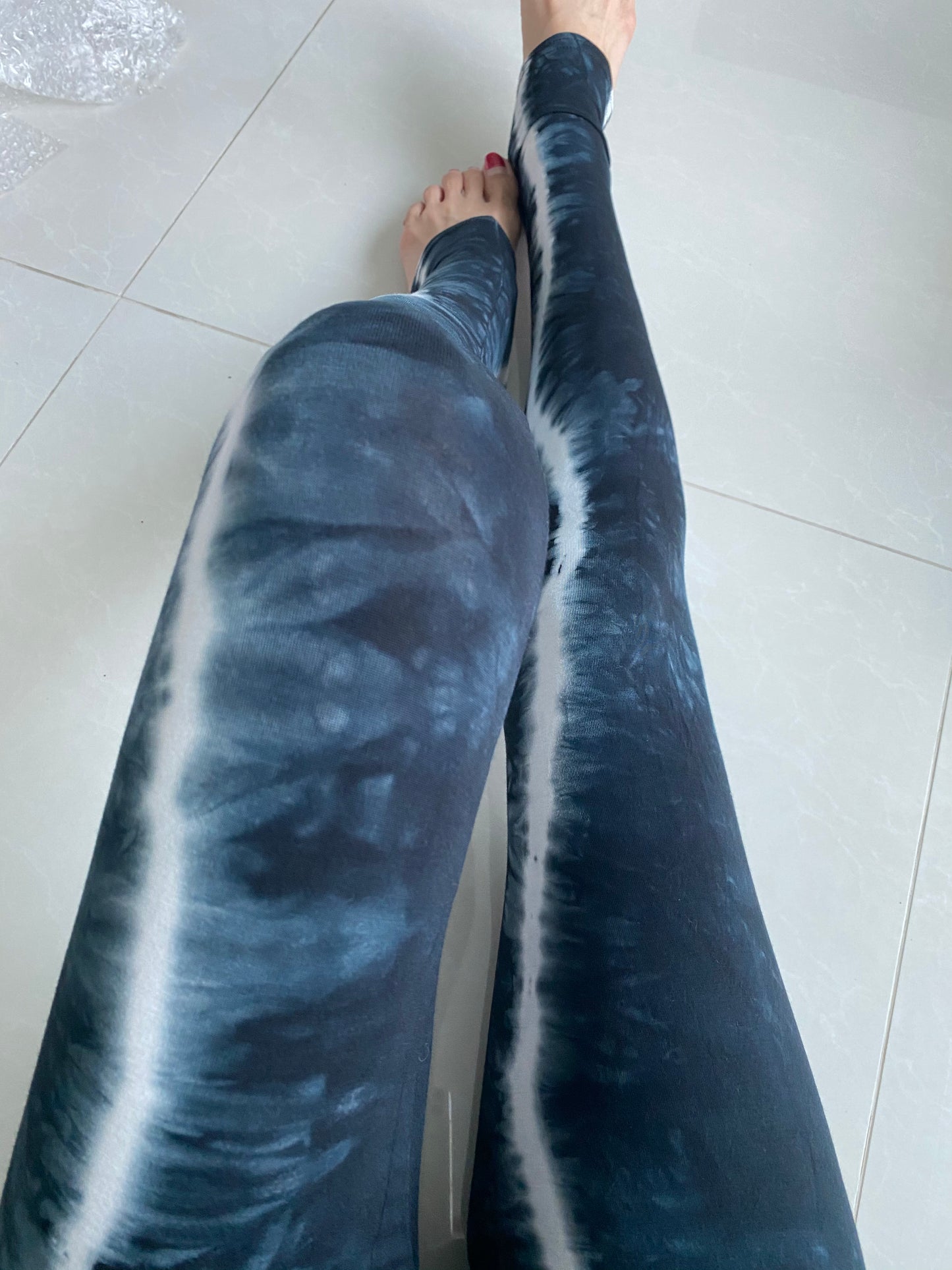 [Most popular] Tie-dyed white line soft leggings